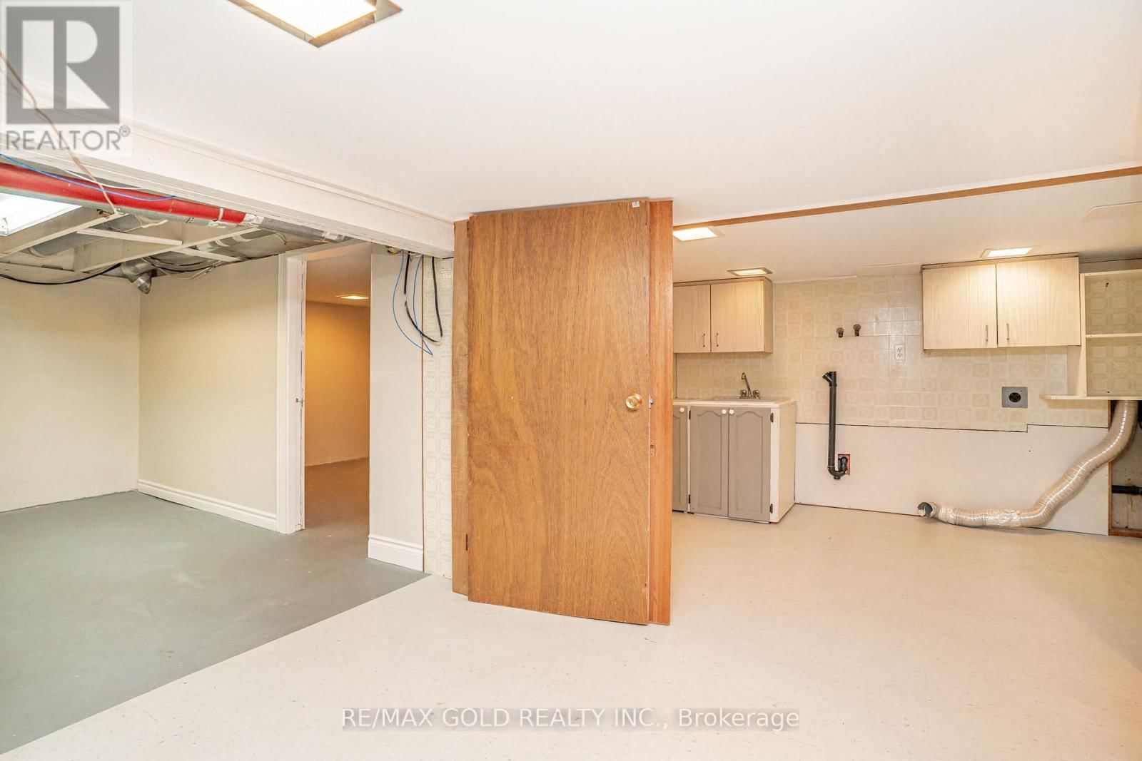 27 DAVENPORT CRESCENT Image 36