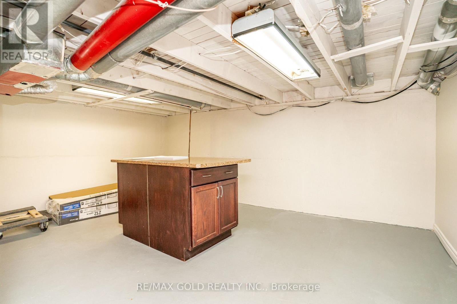 27 DAVENPORT CRESCENT Image 37