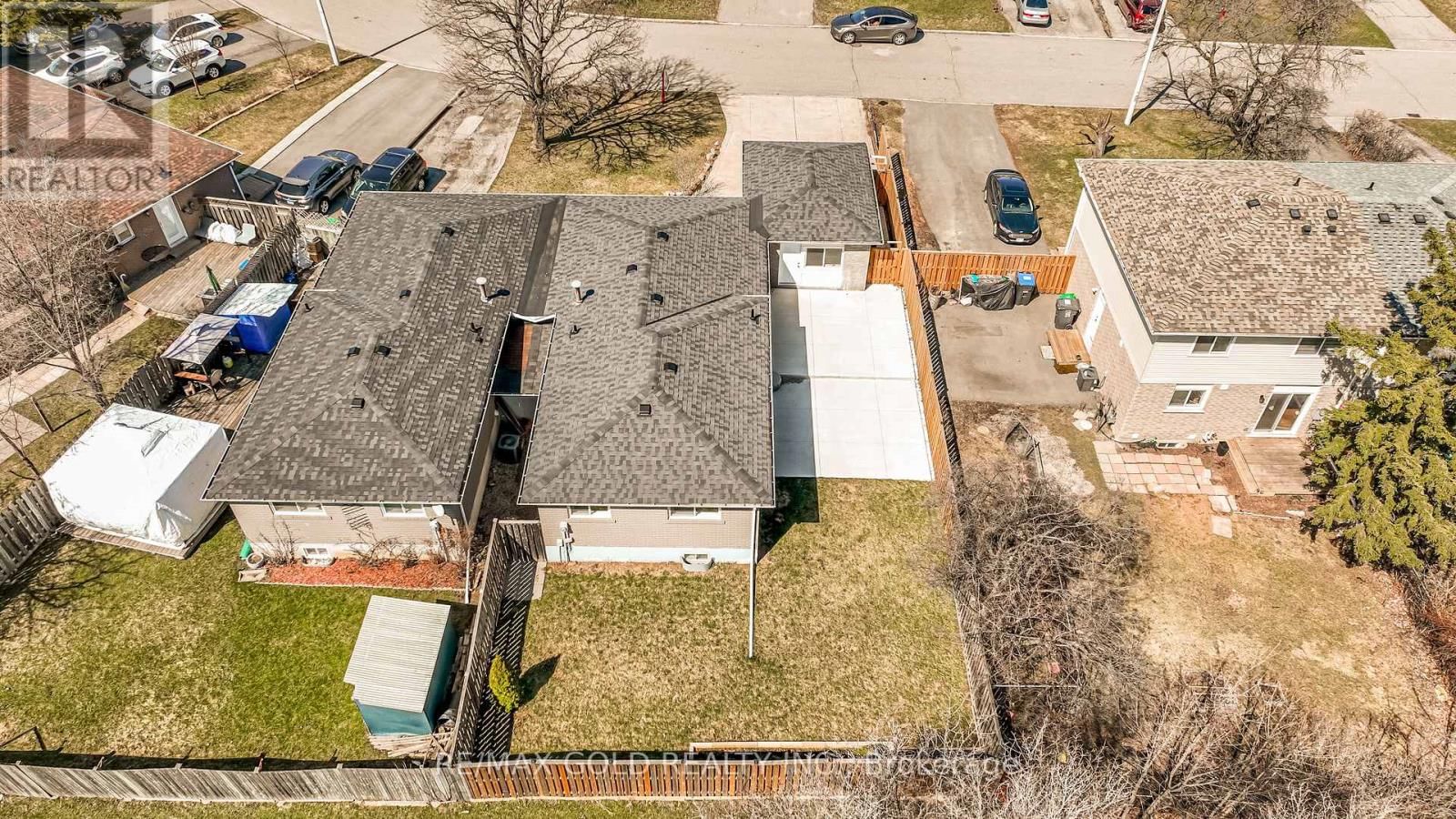 27 DAVENPORT CRESCENT Image 45