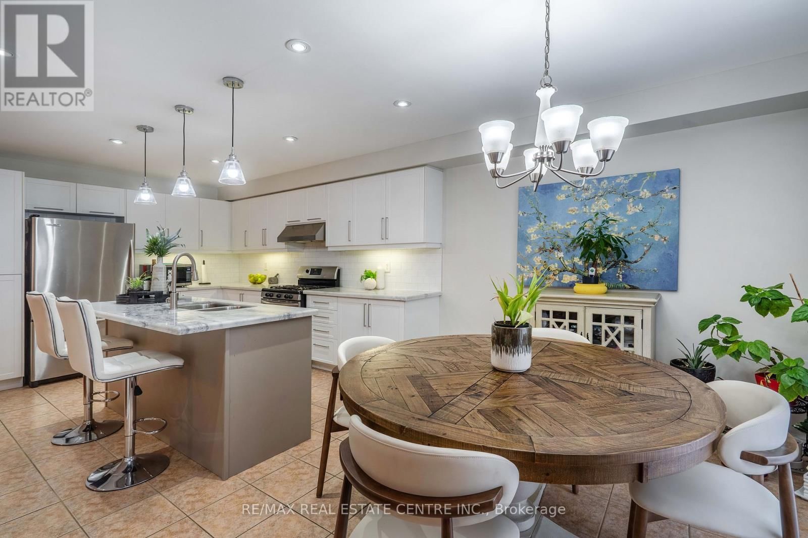 673 ARMSTRONG BOULEVARD Image 12