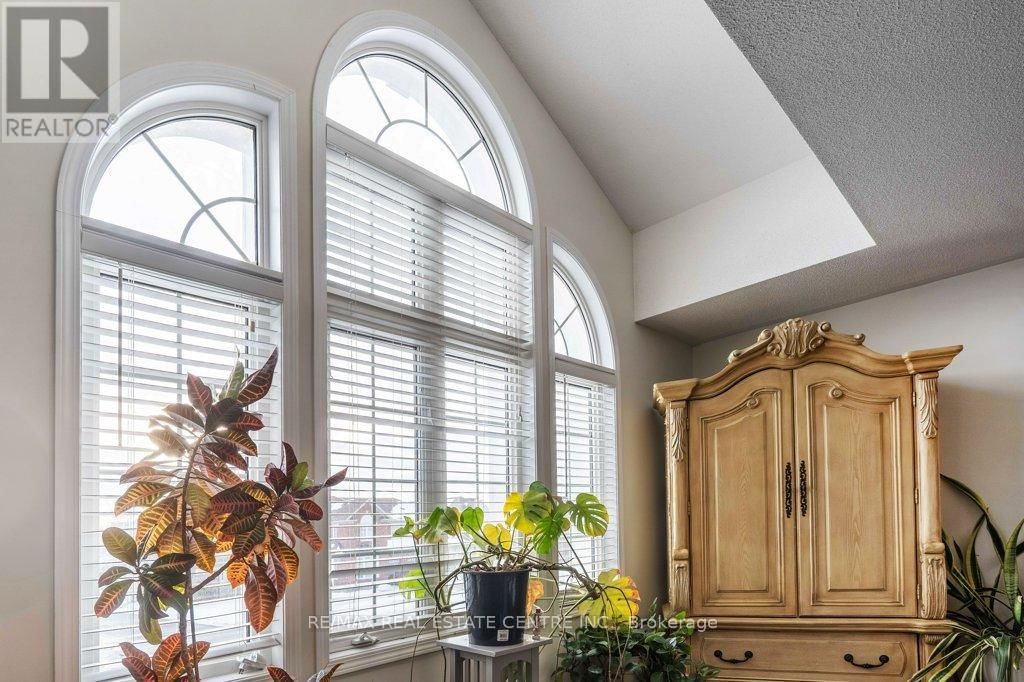 673 ARMSTRONG BOULEVARD Image 21