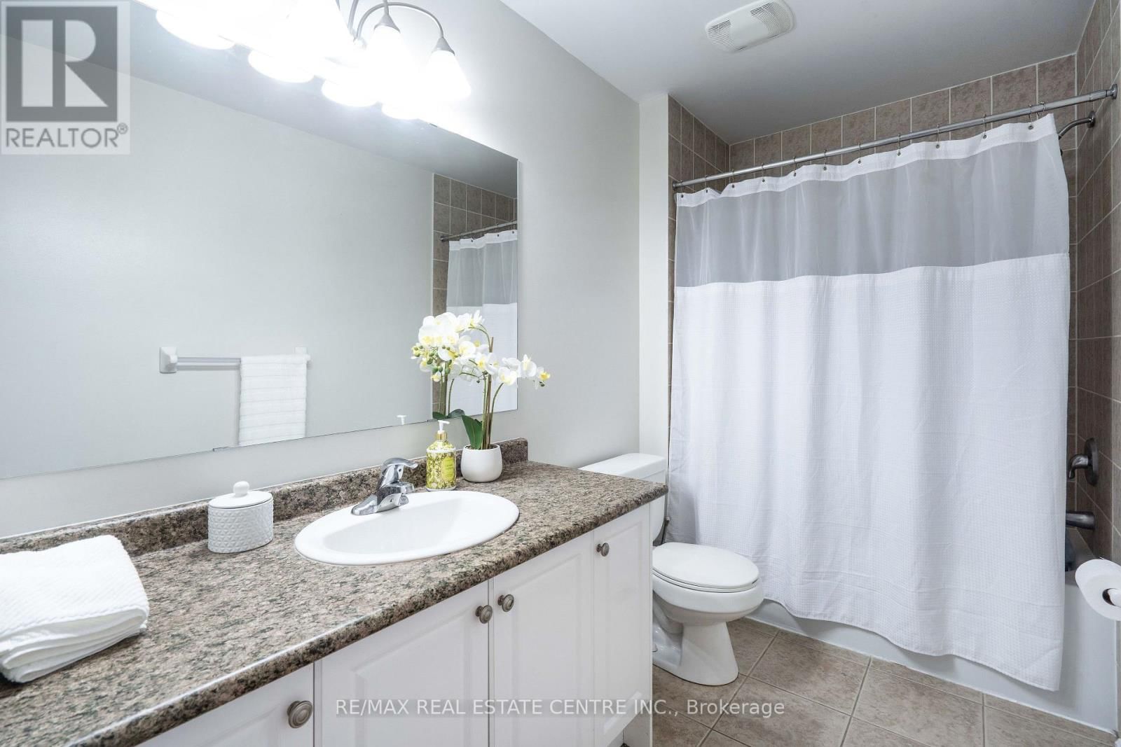 673 ARMSTRONG BOULEVARD Image 32