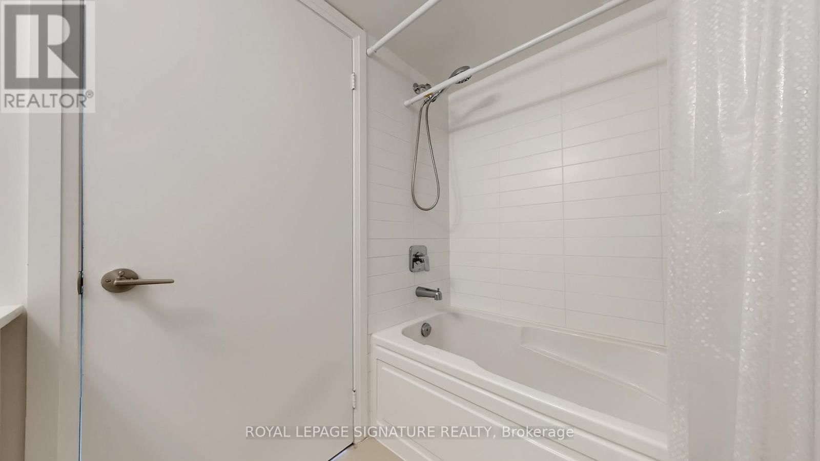 509 - 1461 LAWRENCE AVENUE WEST Image 21