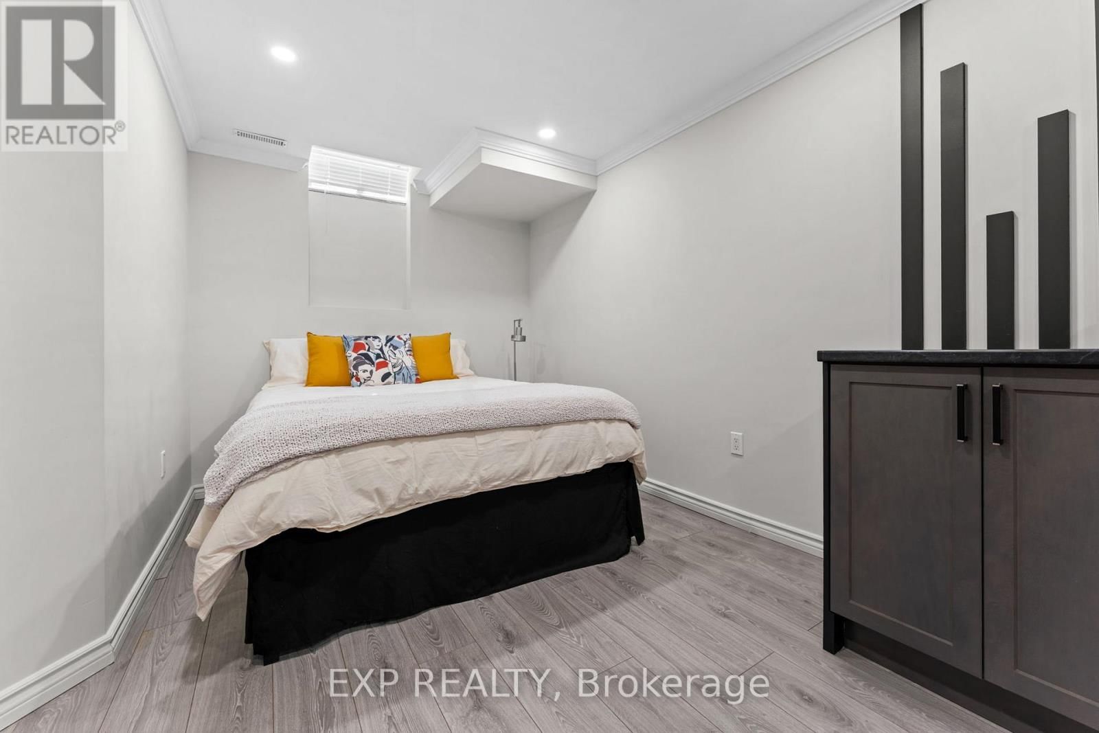 7224 VISOR GATE Image 37