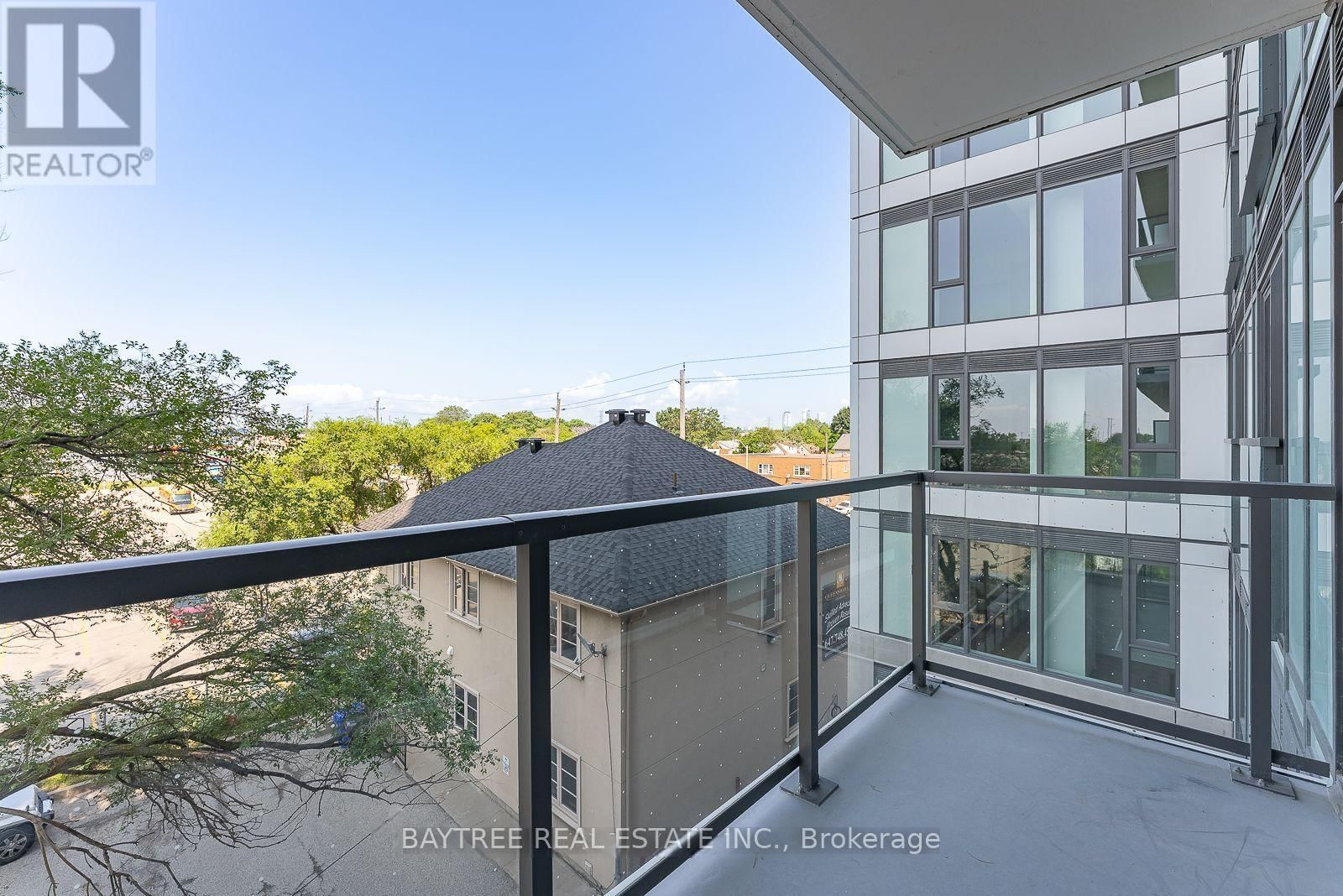 319 - 1195 THE QUEENSWAY Image 15