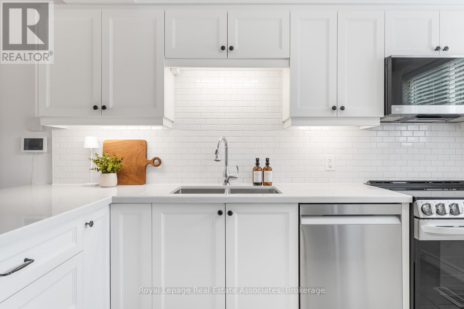 48 - 1516 SIXTH LINE Image 10