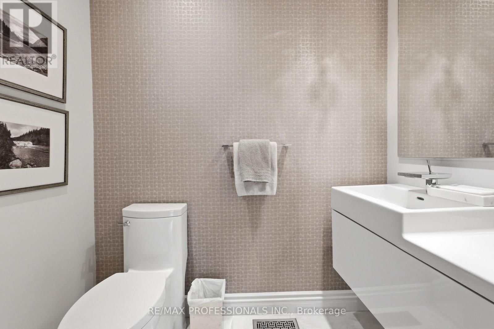 17 ROCKINGHAM DRIVE Image 19