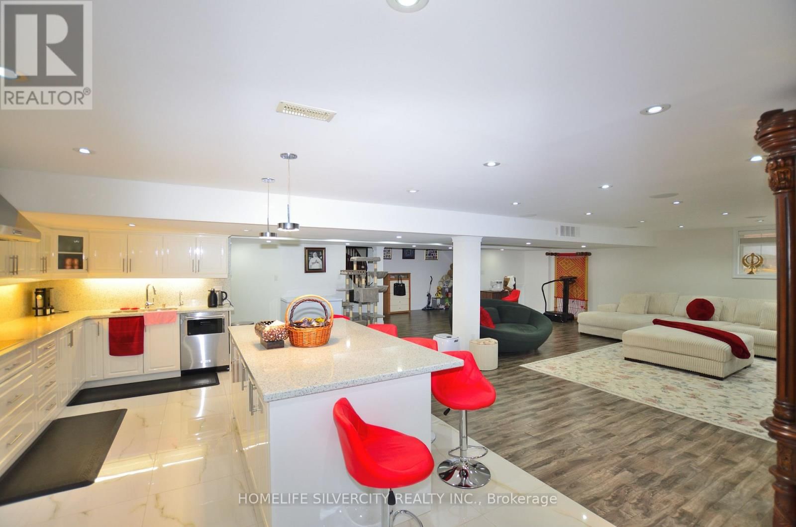 2576 NORTH RIDGE TRAIL Image 44