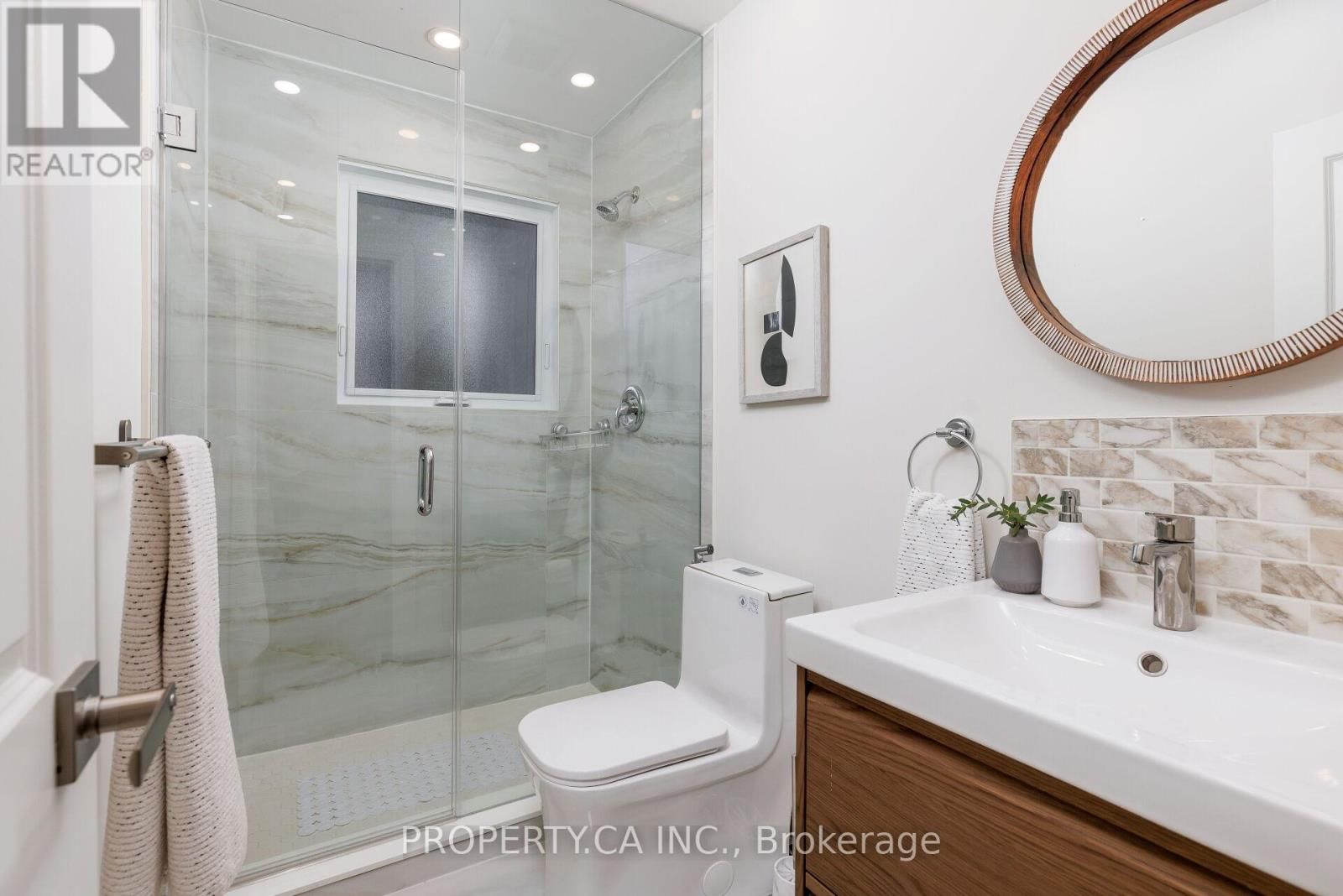 132 PRINCESS ANNE CRESCENT Image 26