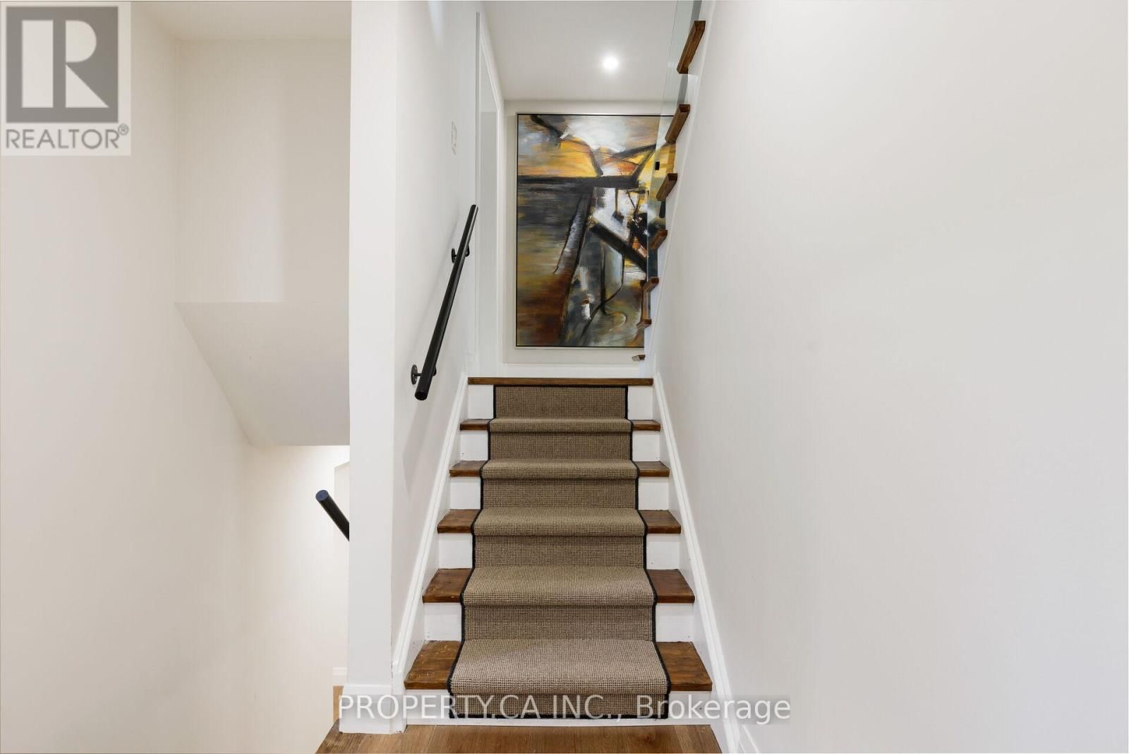 132 PRINCESS ANNE CRESCENT Image 27