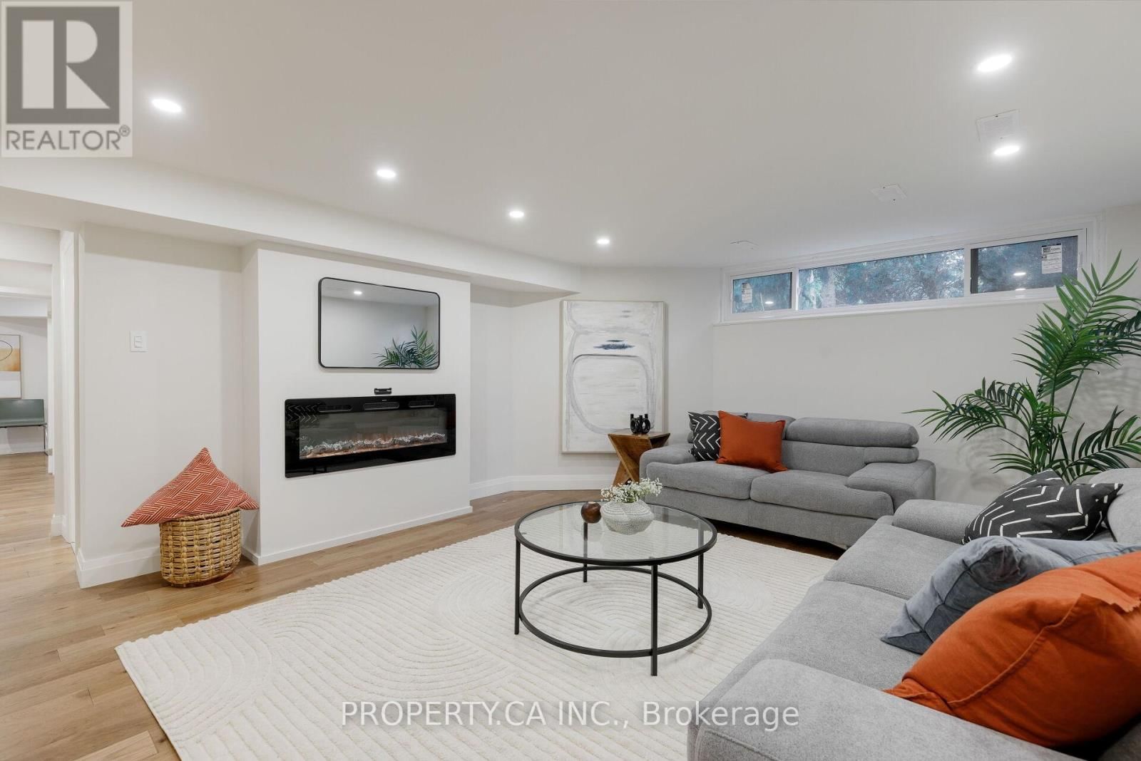 132 PRINCESS ANNE CRESCENT Image 29