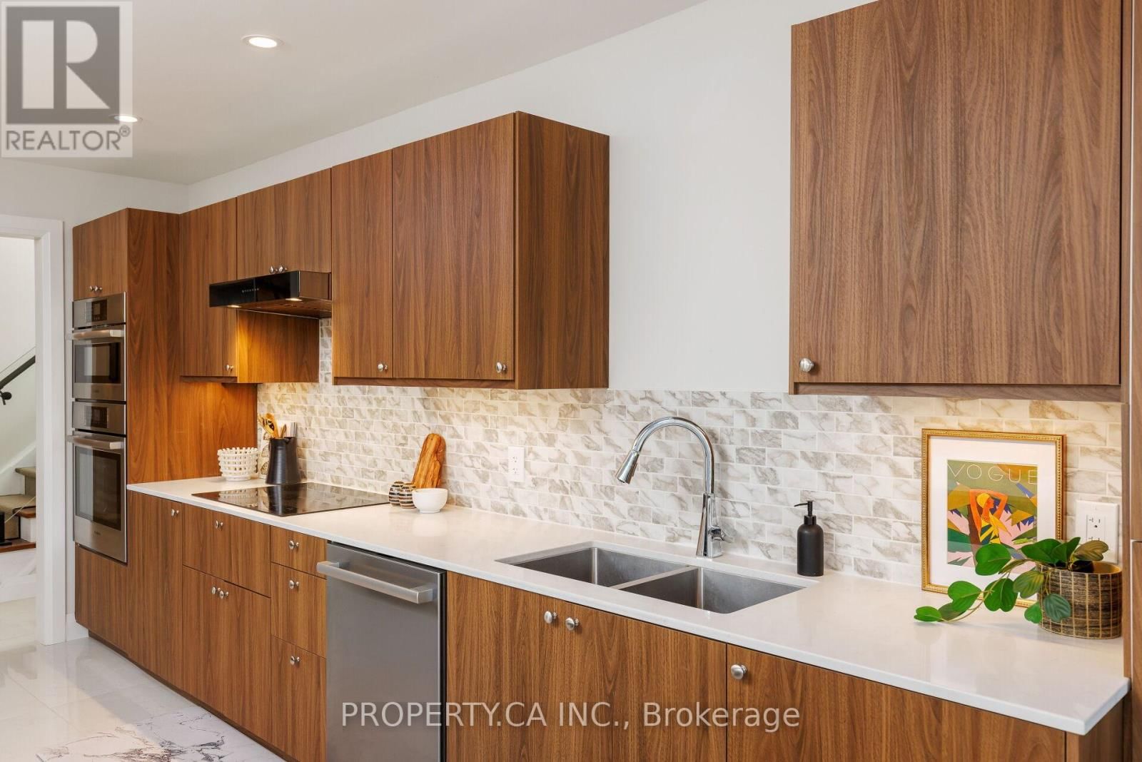 132 PRINCESS ANNE CRESCENT Image 9