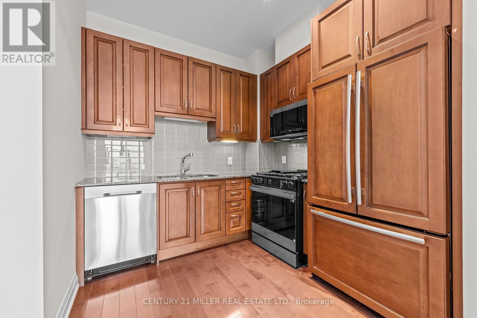 702 - 11 BRONTE ROAD Image 13