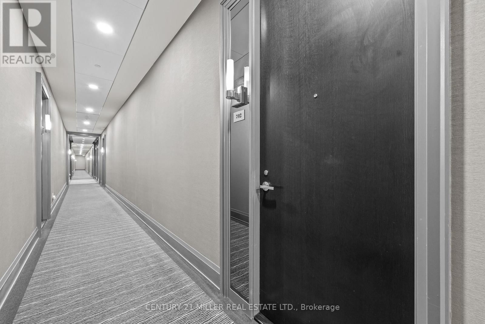 702 - 11 BRONTE ROAD Image 4