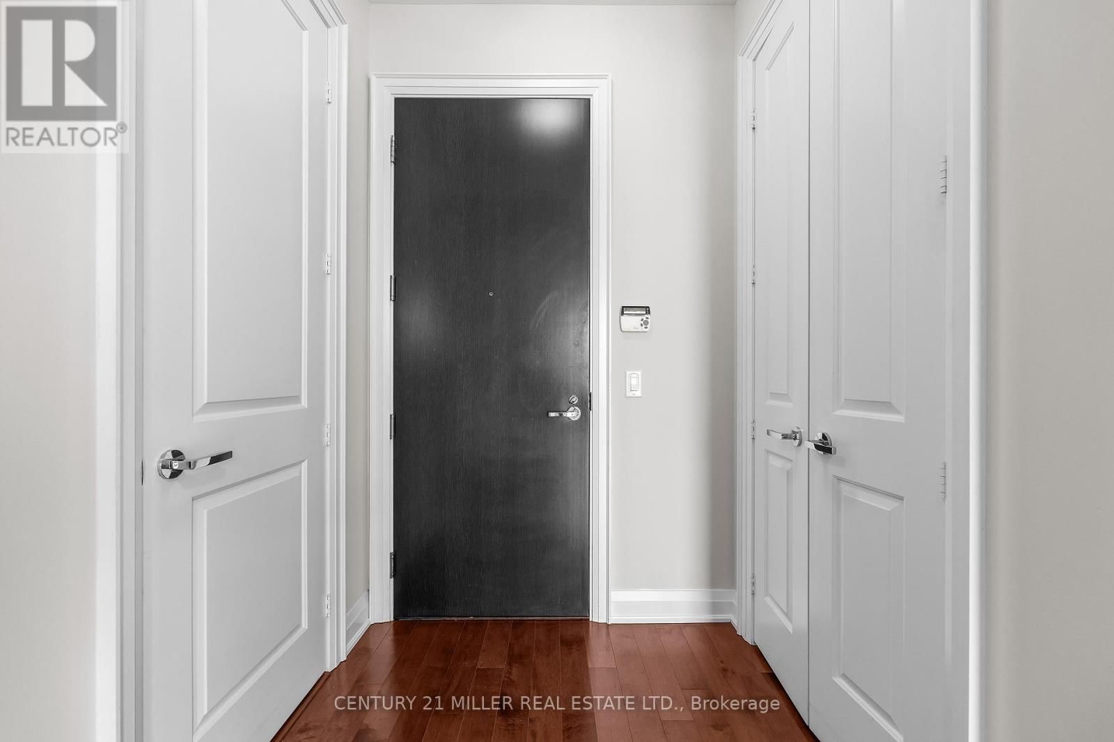 702 - 11 BRONTE ROAD Image 5