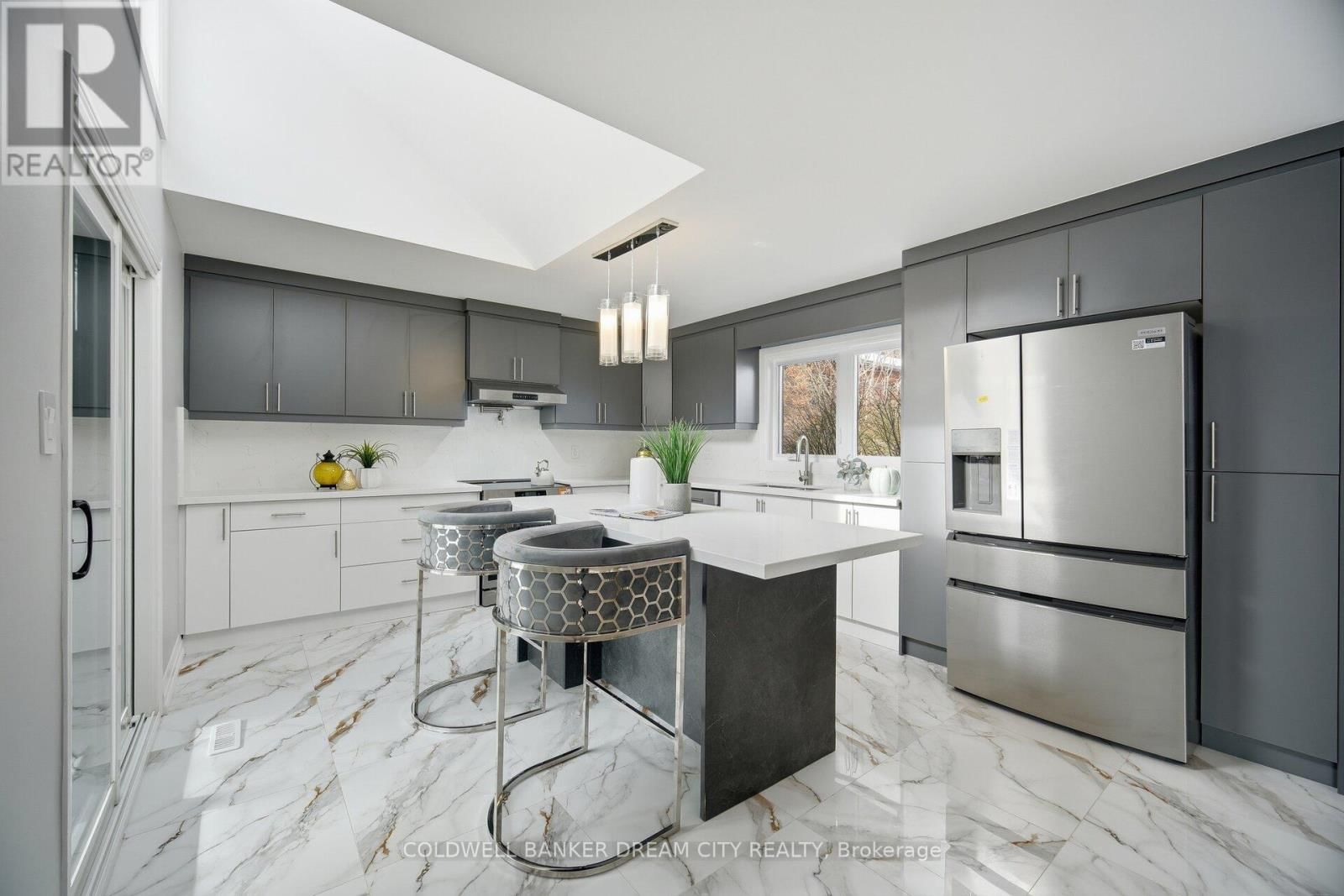 43 OLIVERS LANE Image 14