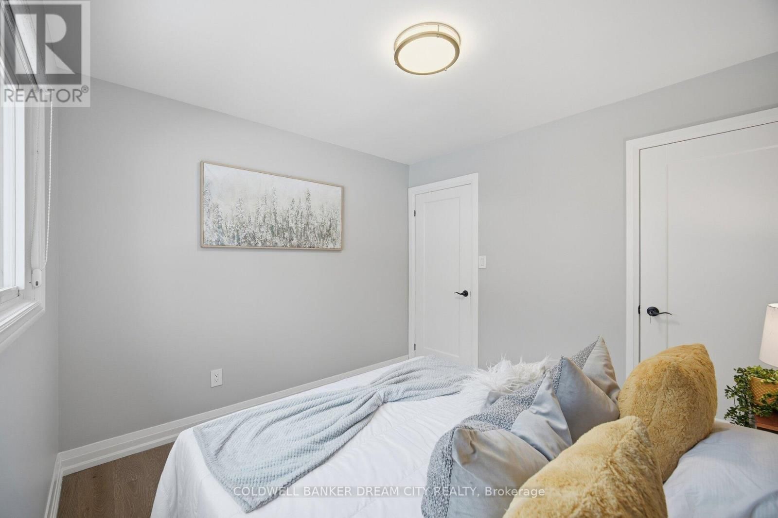 43 OLIVERS LANE Image 23