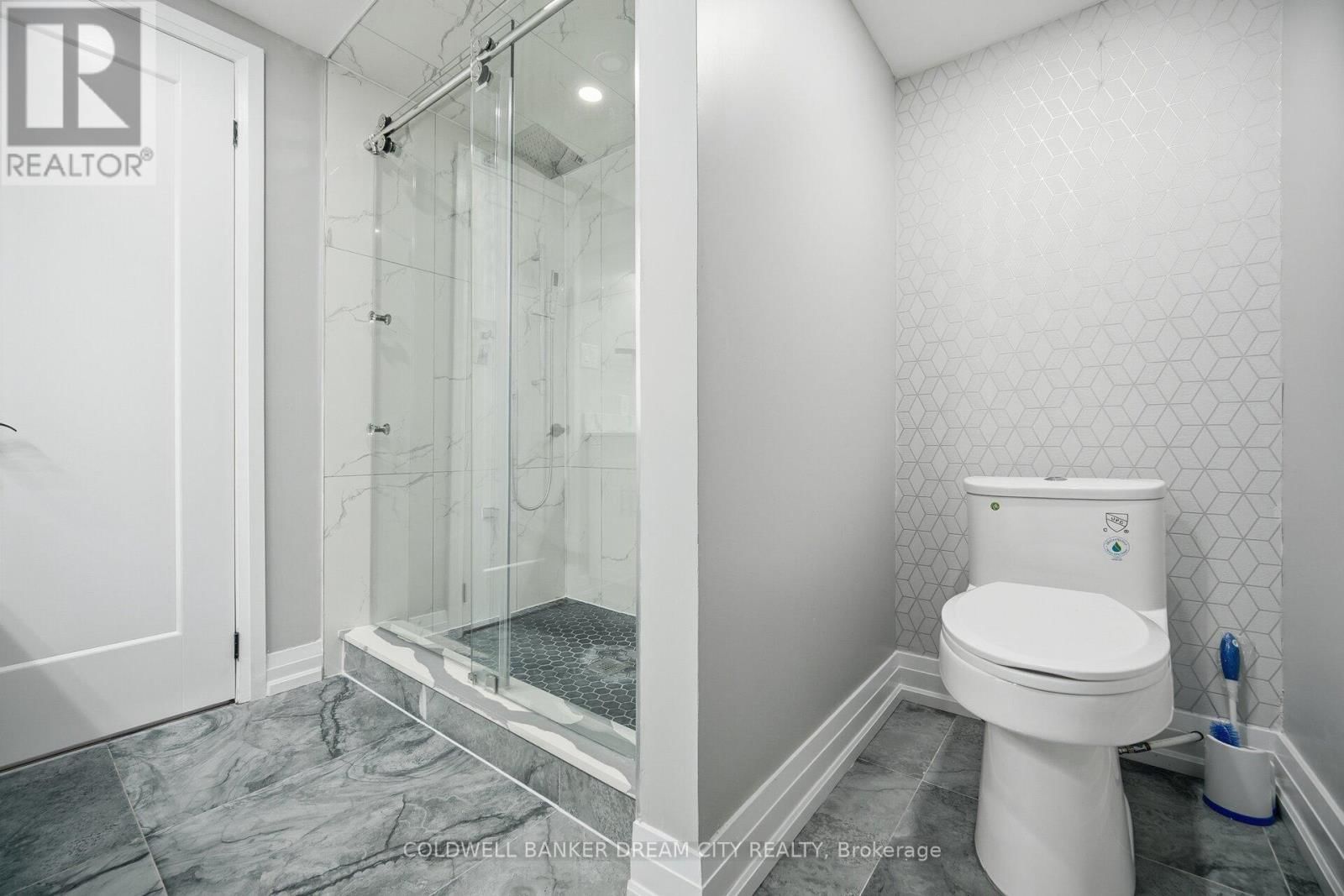 43 OLIVERS LANE Image 37