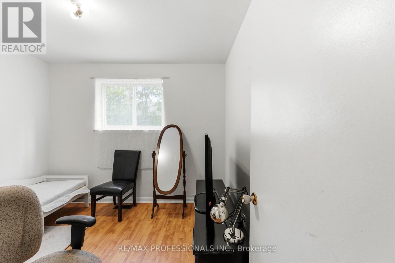 473 SAMFORD PLACE Image 17