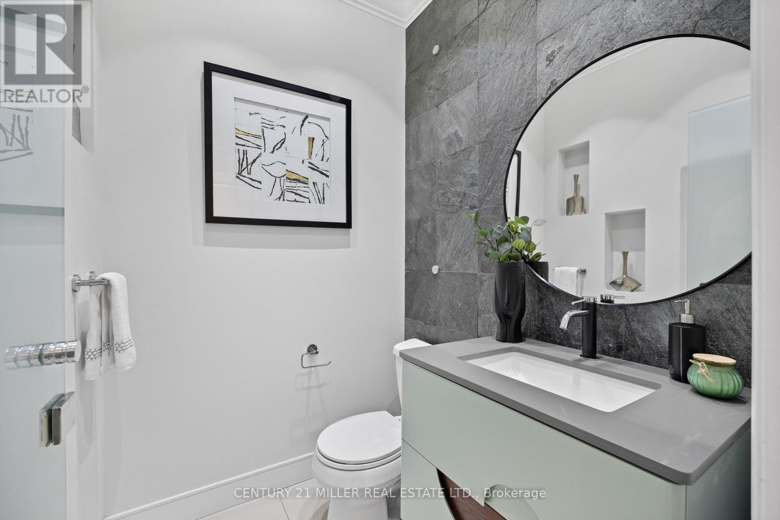 2252 DEWSBURY DRIVE Image 18