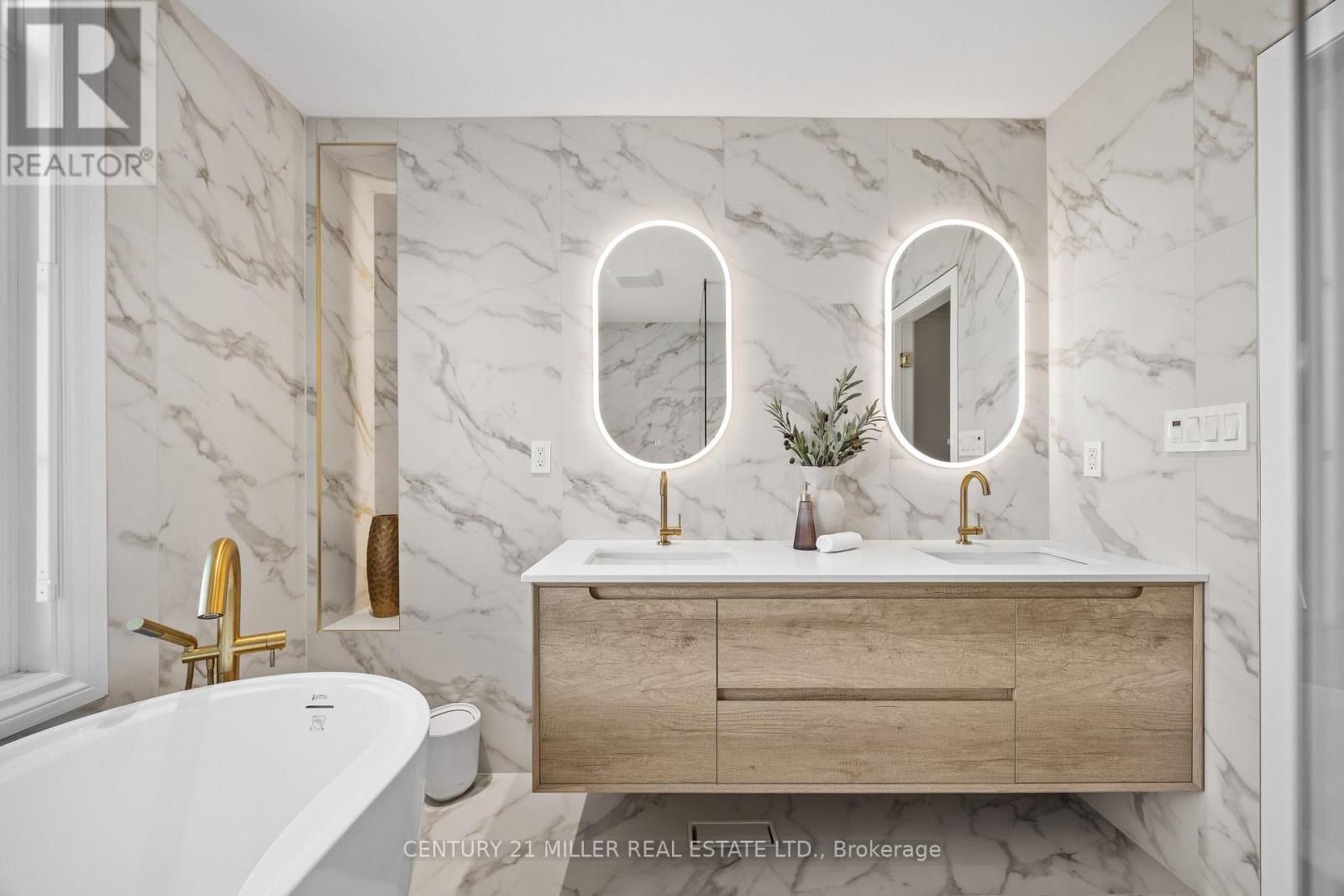 2252 DEWSBURY DRIVE Image 24