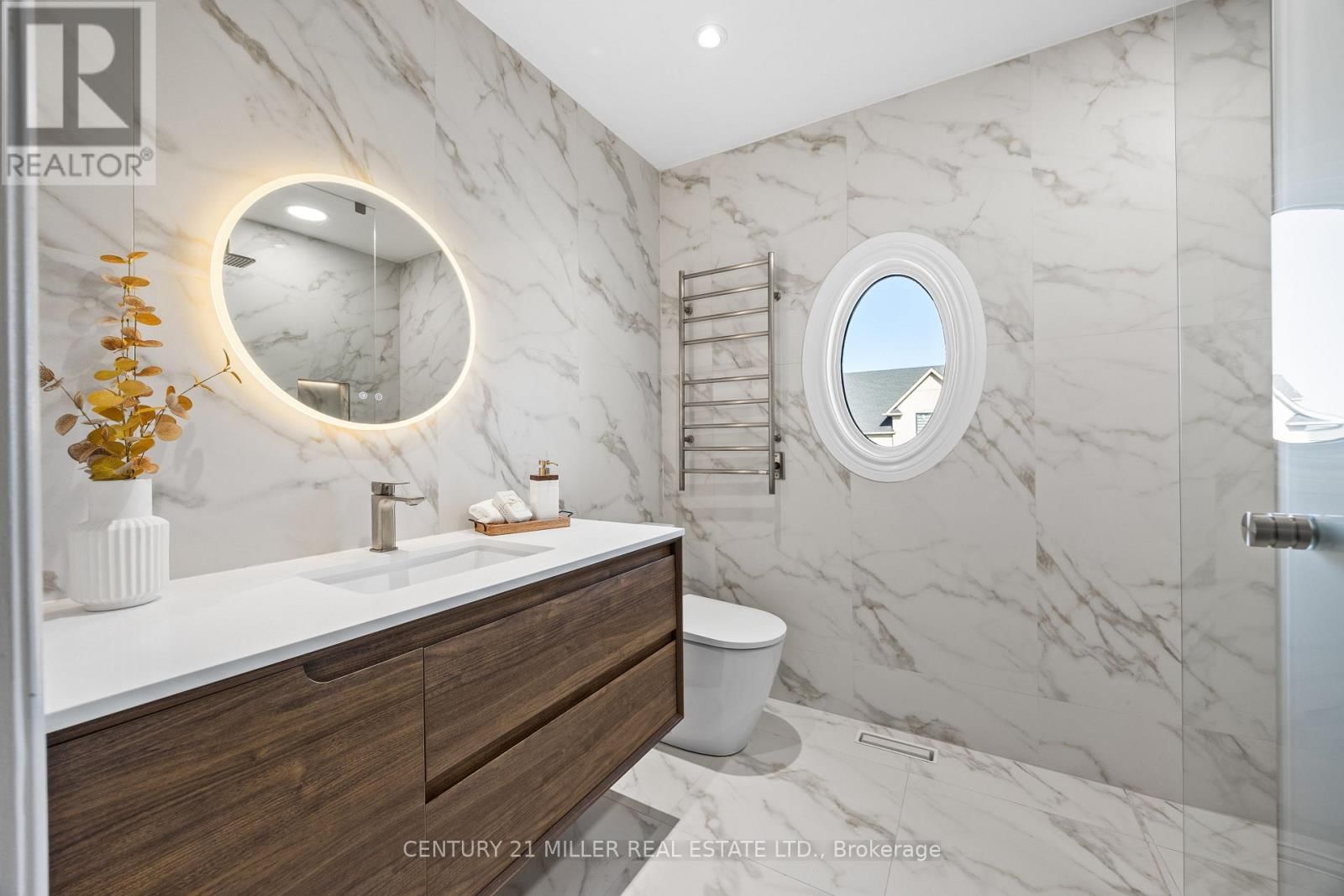 2252 DEWSBURY DRIVE Image 28