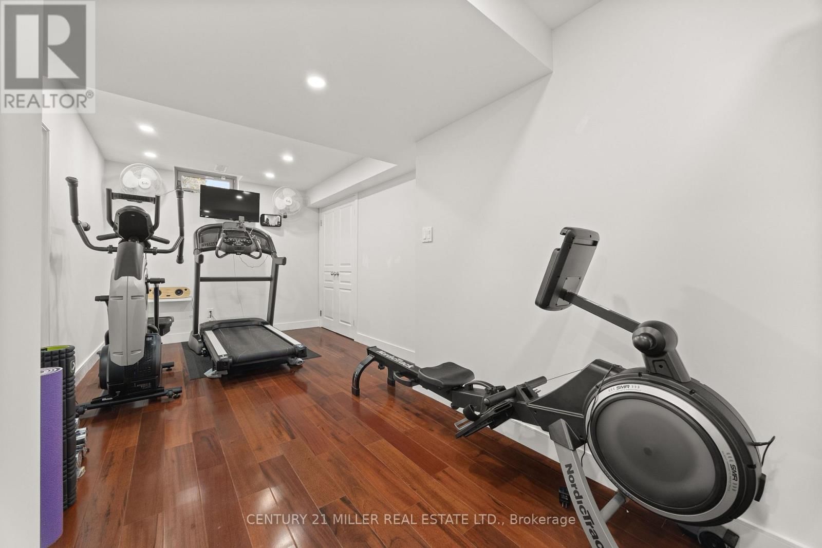 2252 DEWSBURY DRIVE Image 33