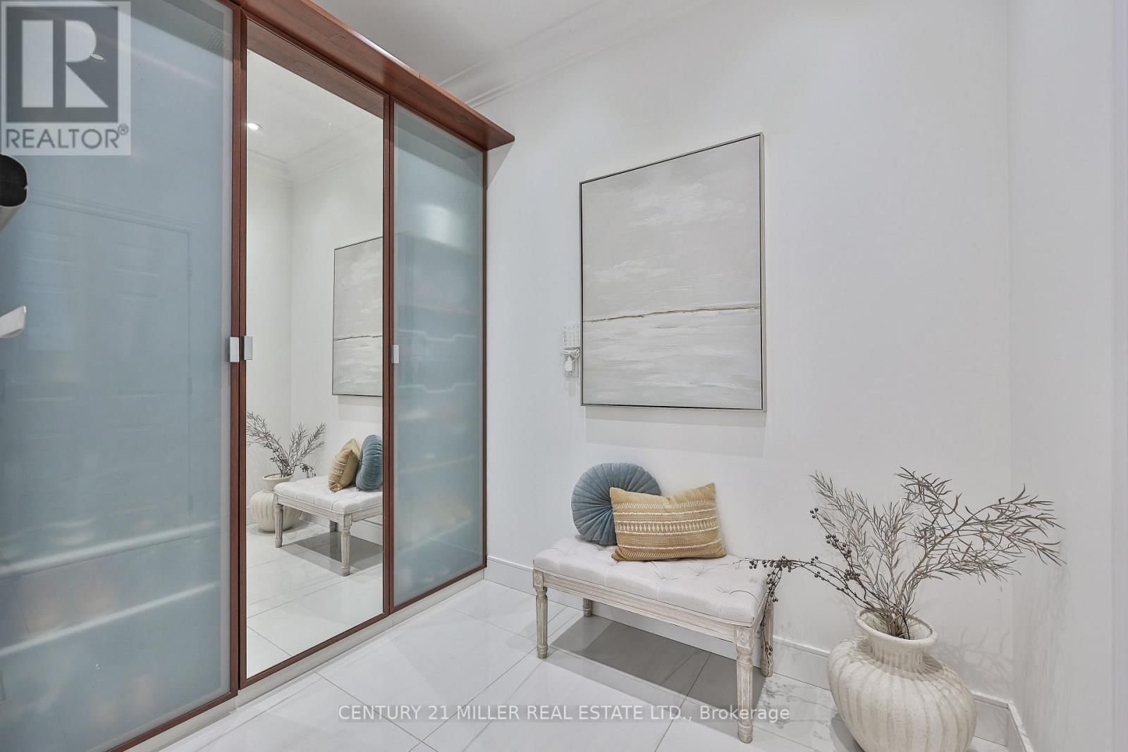 2252 DEWSBURY DRIVE Image 36