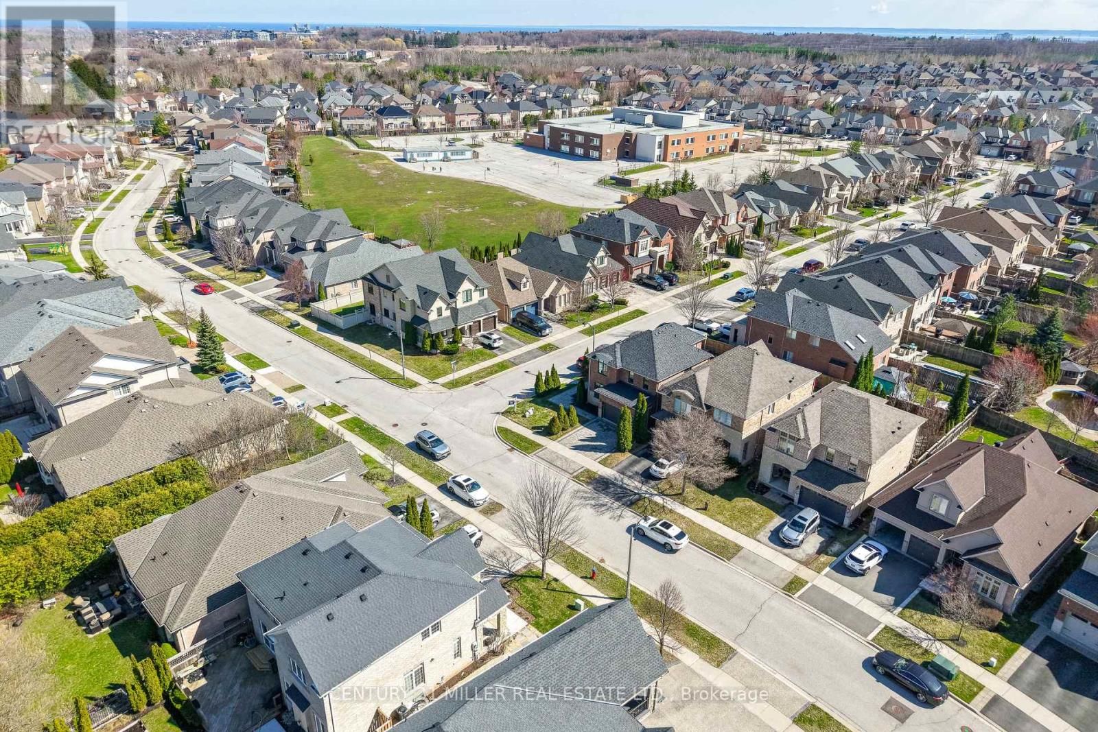 2252 DEWSBURY DRIVE Image 47