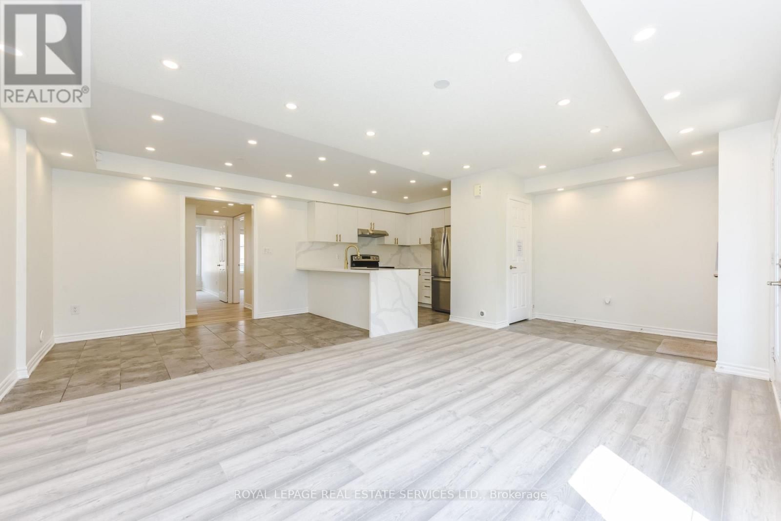 153 - 200 VETERANS DRIVE Image 19