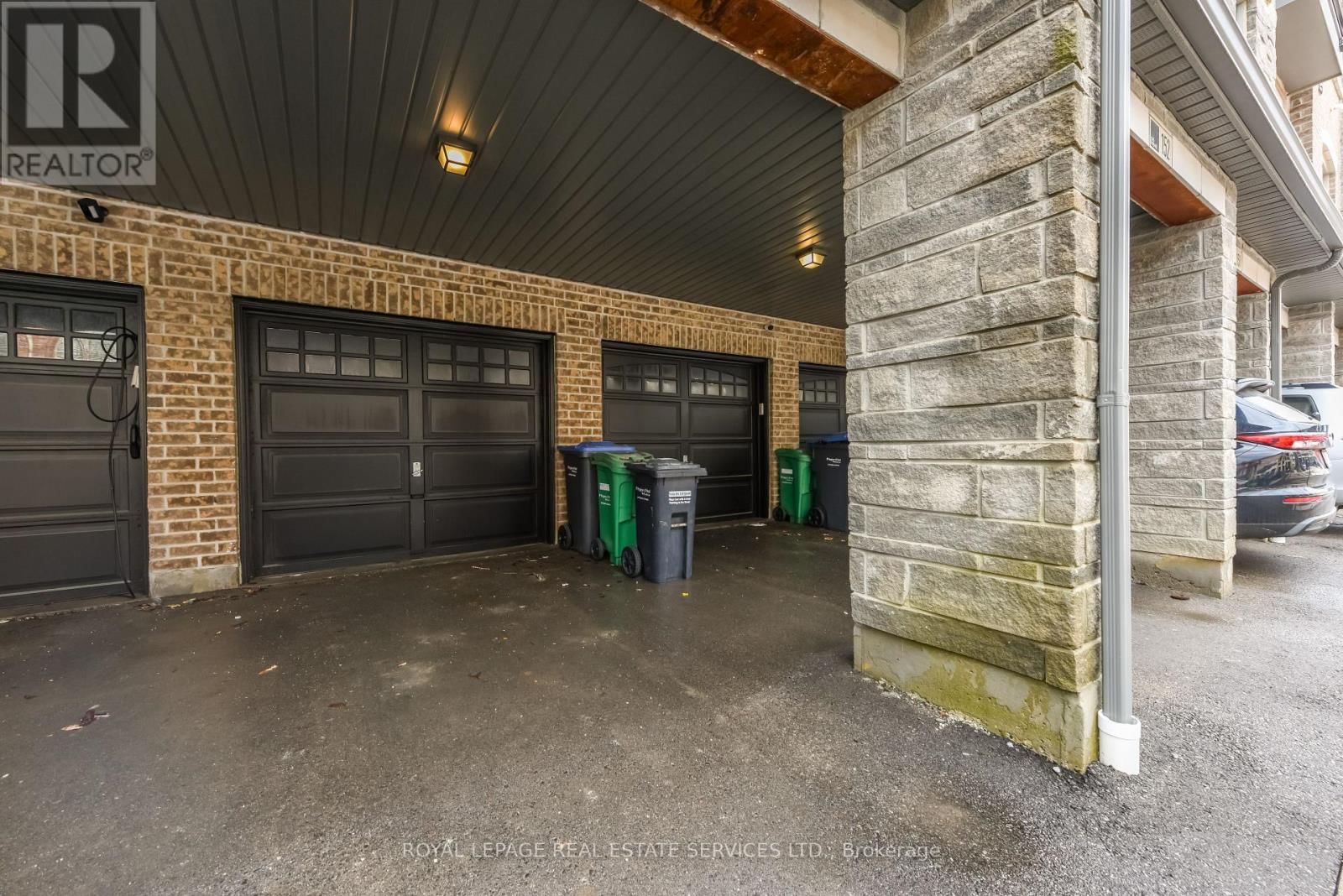 153 - 200 VETERANS DRIVE Image 42