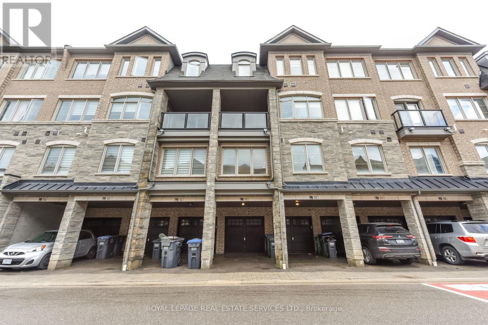 153 - 200 VETERANS DRIVE Image 47