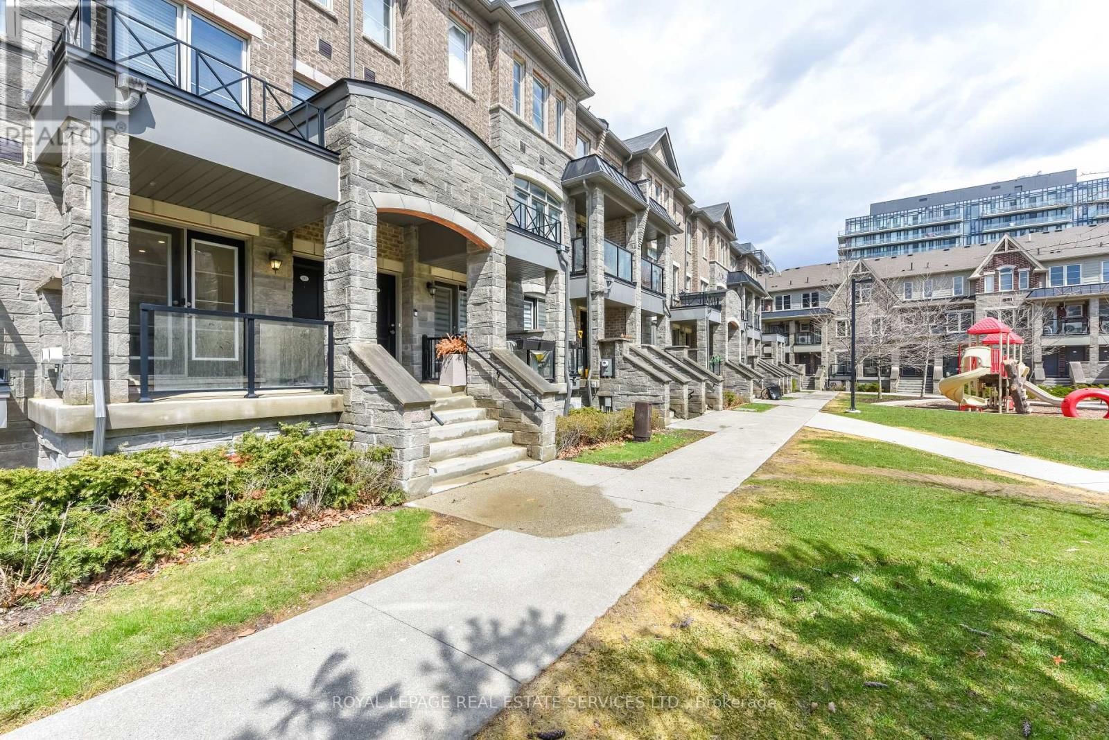 153 - 200 VETERANS DRIVE Image 5