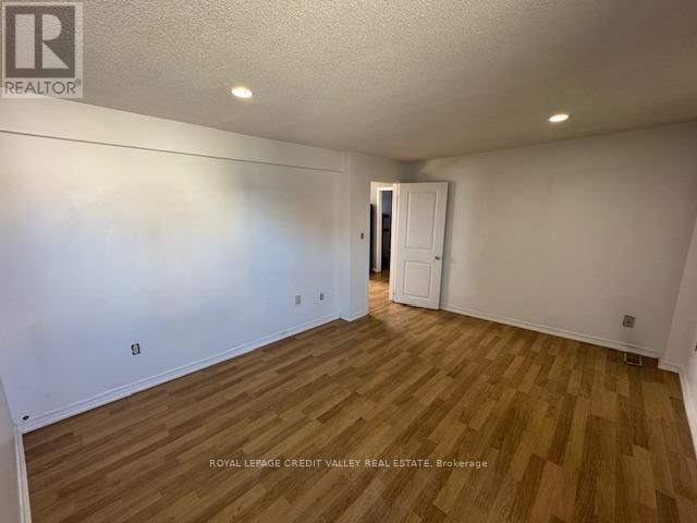 23 GEORGE STREET NORTH Image 11