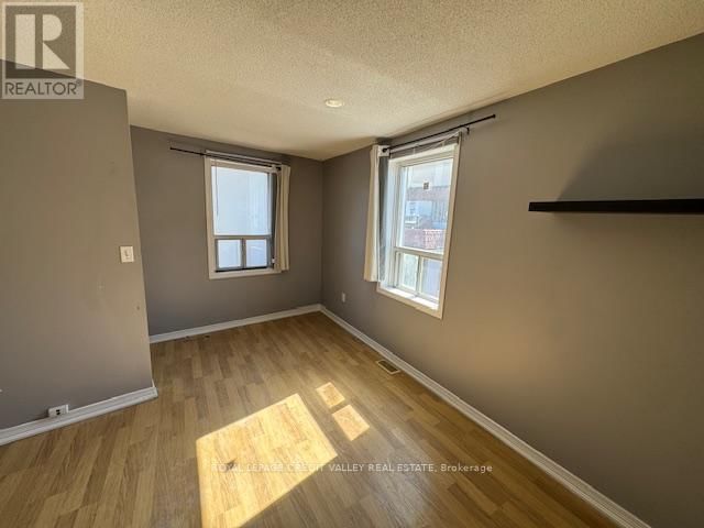 23 GEORGE STREET NORTH Image 15