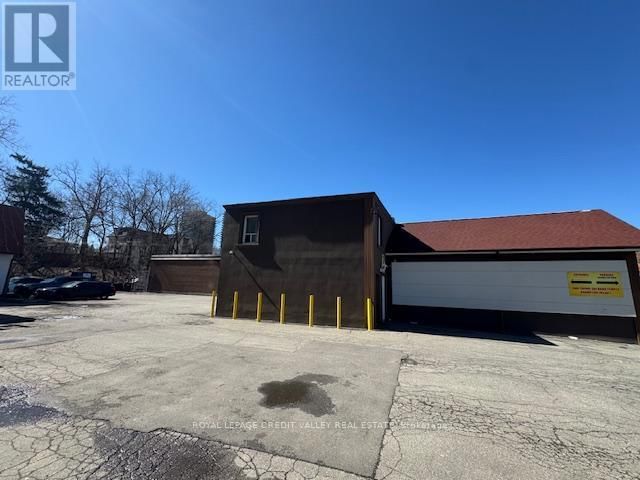 23 GEORGE STREET NORTH Image 4