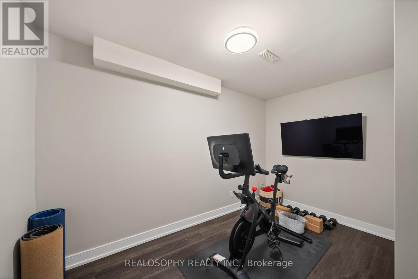 17 PIONEER DRIVE Image 24