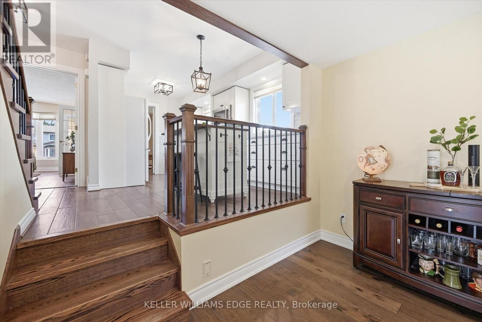 2648 CAVENDISH DRIVE Image 12