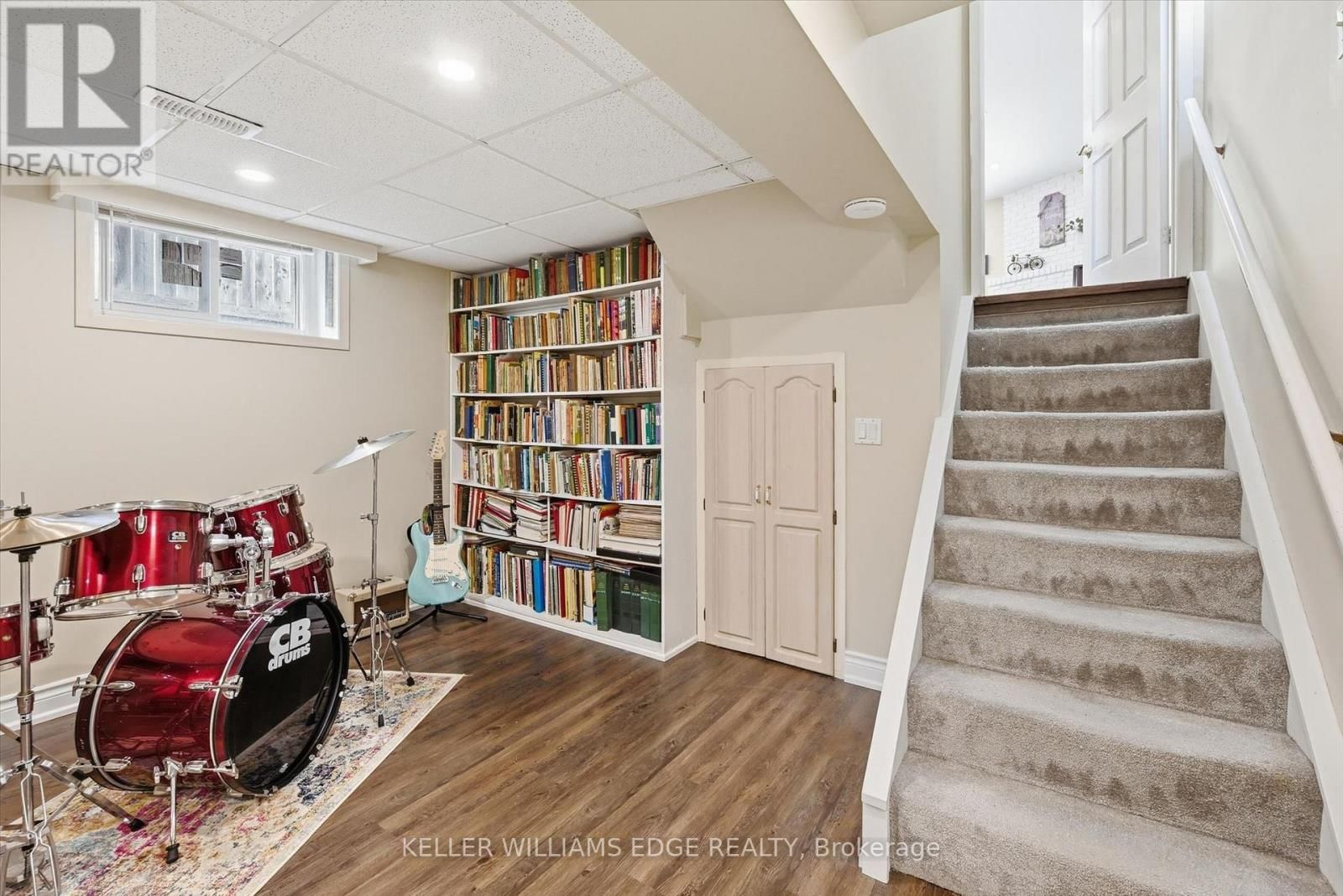 2648 CAVENDISH DRIVE Image 27