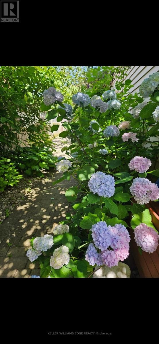 2648 CAVENDISH DRIVE Image 36