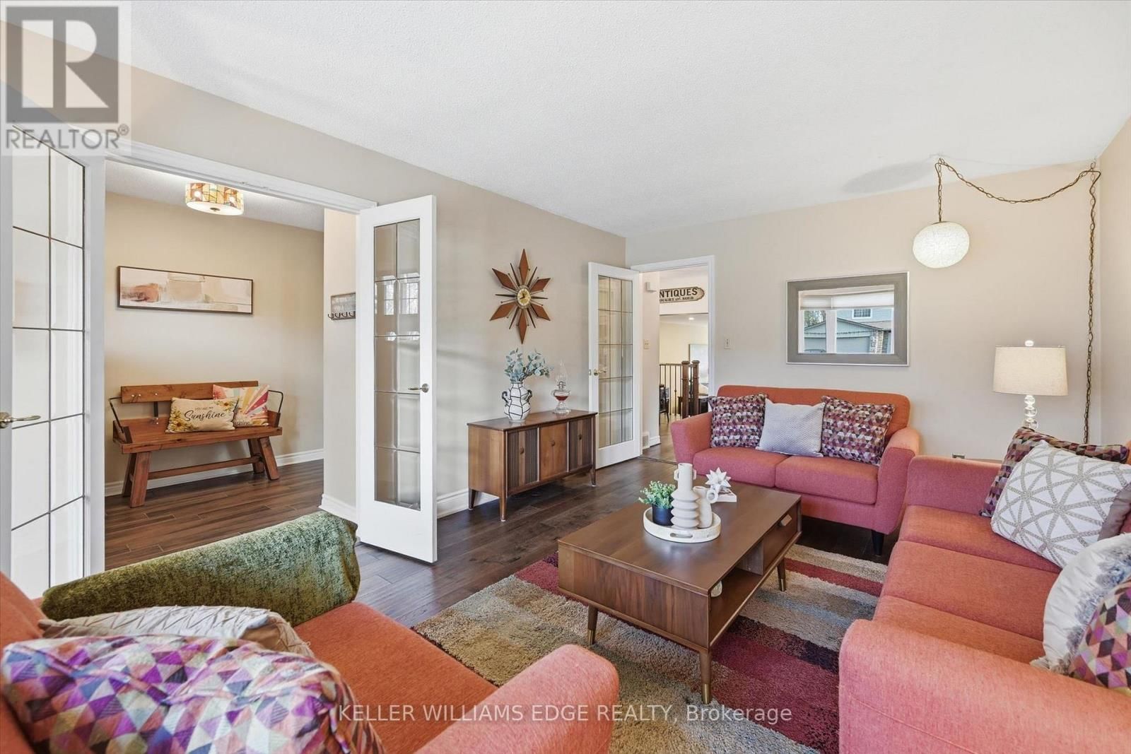 2648 CAVENDISH DRIVE Image 4