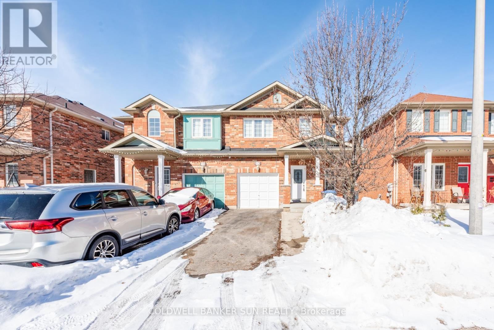 13 TRAVIS CRESCENT Image 2