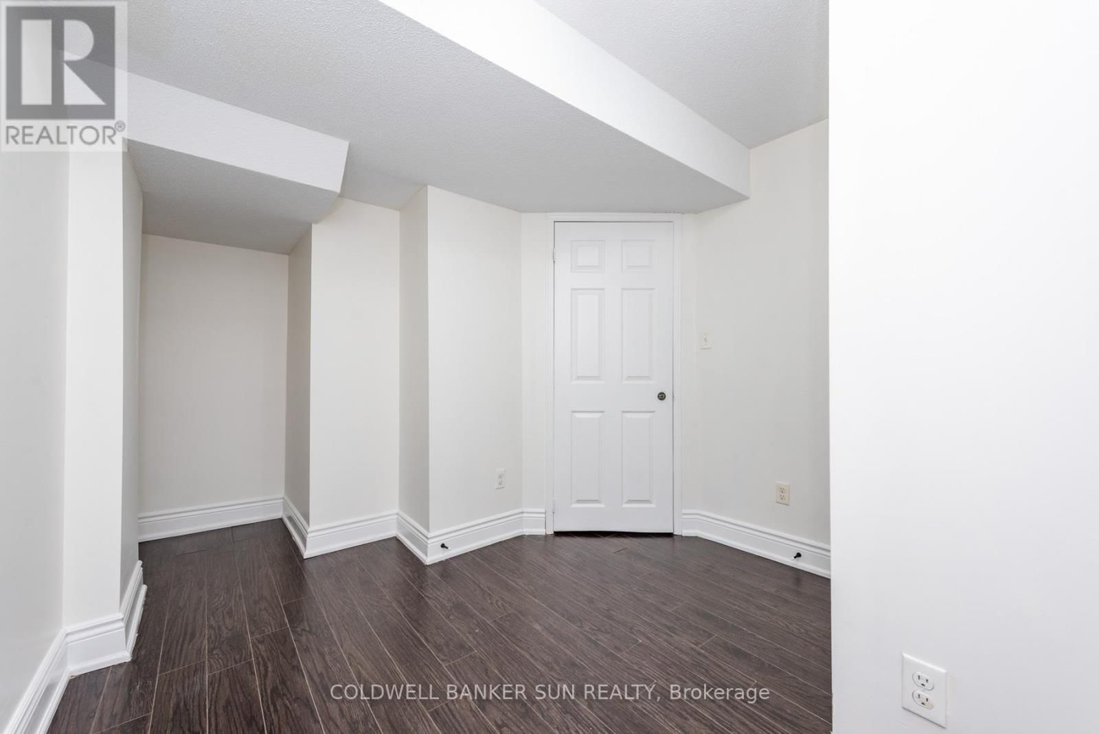 13 TRAVIS CRESCENT Image 42