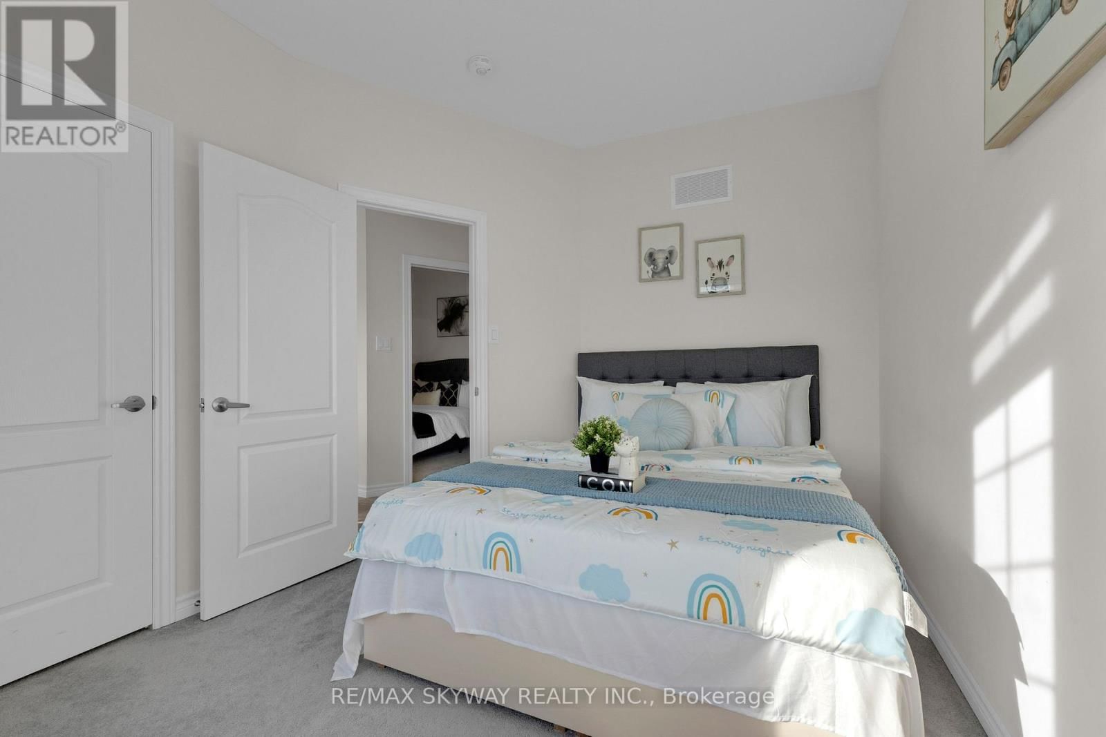 21 ALLEGRO DRIVE Image 16