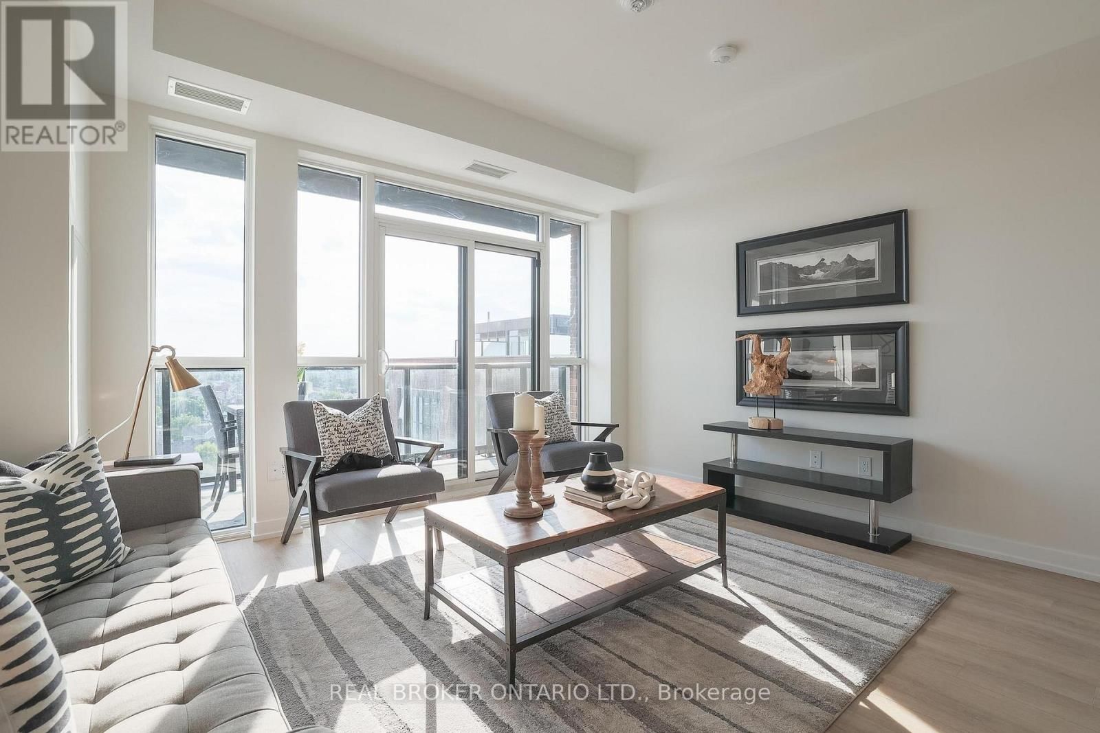 915 - 2300 ST CLAIR AVENUE WEST Image 10