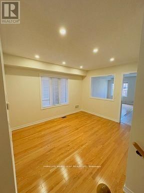 3422 STONEY CRESCENT Image 4