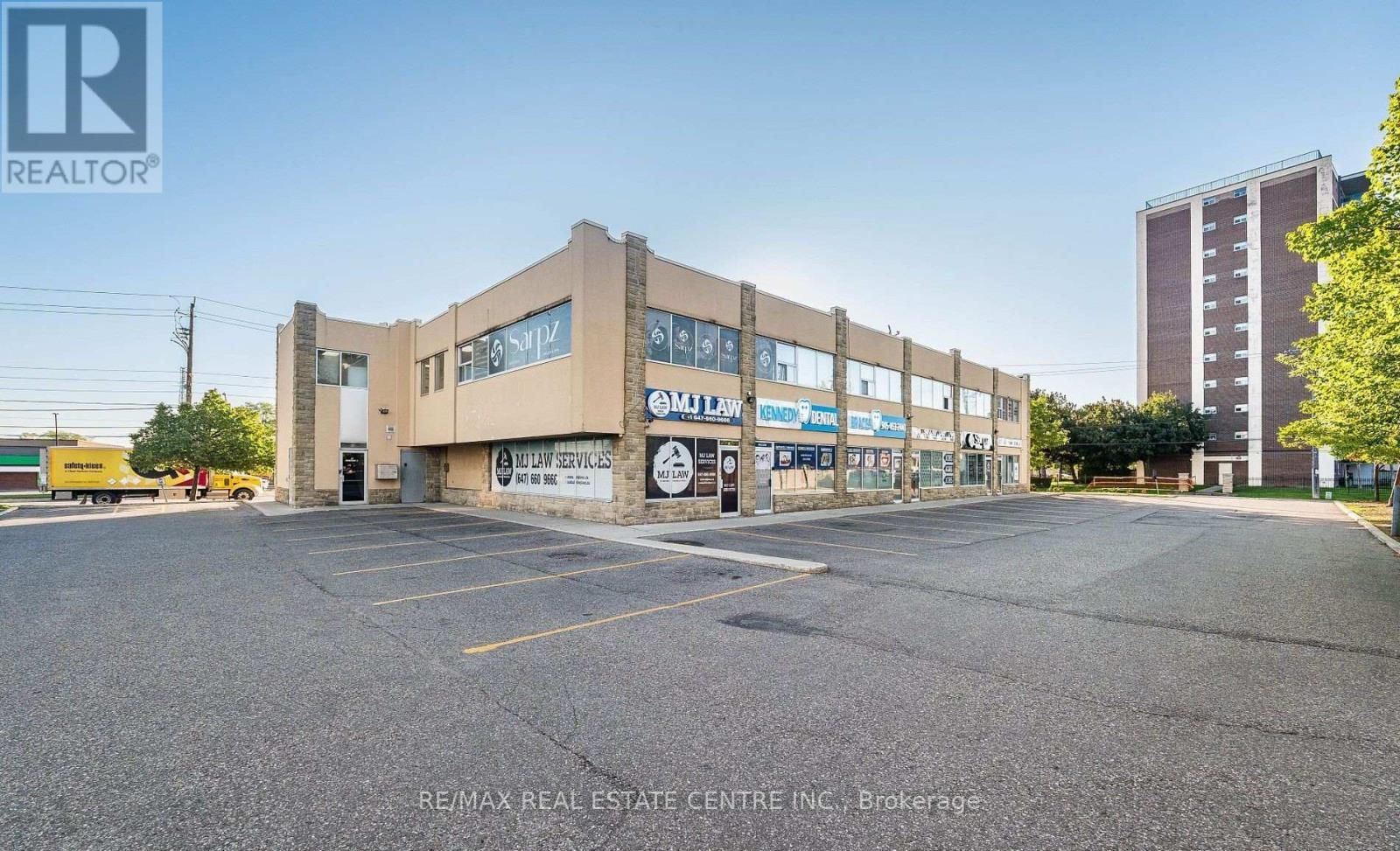 202 - 49 HILLCREST AVENUE Image 2