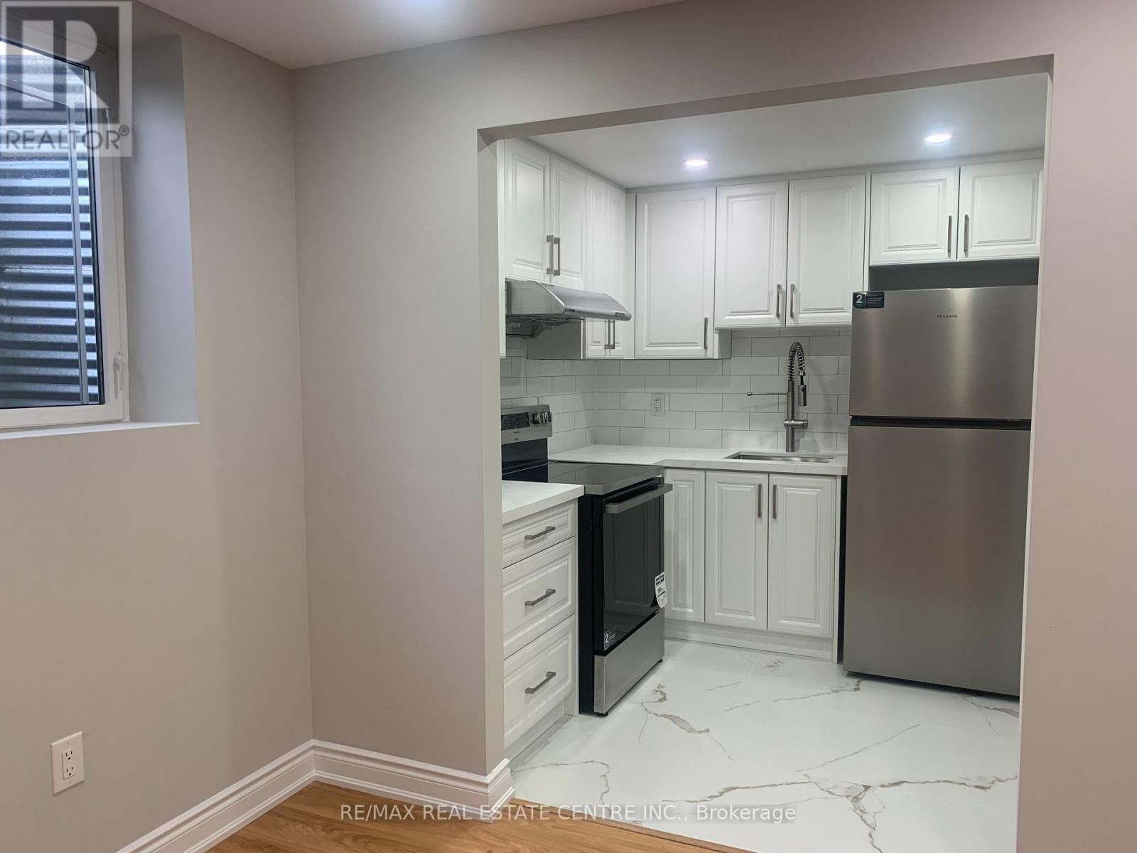 125 DUFFERIN STREET Image 26