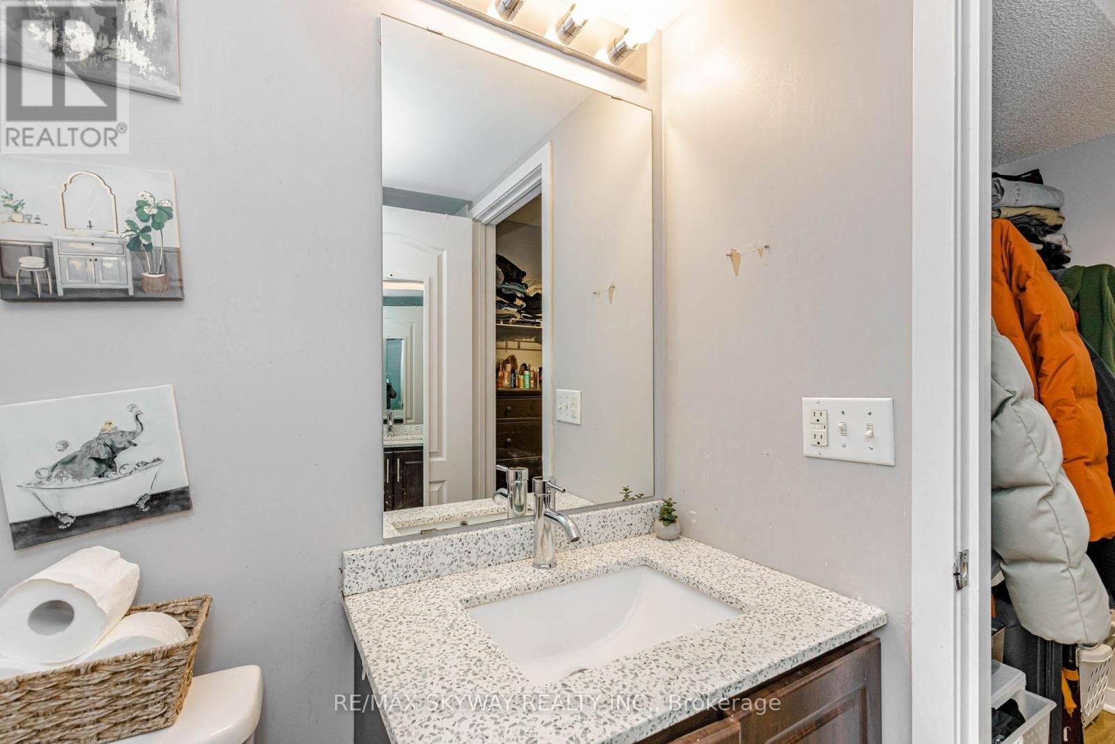 1403 - 8 DAYSPRING CIRCLE Image 34