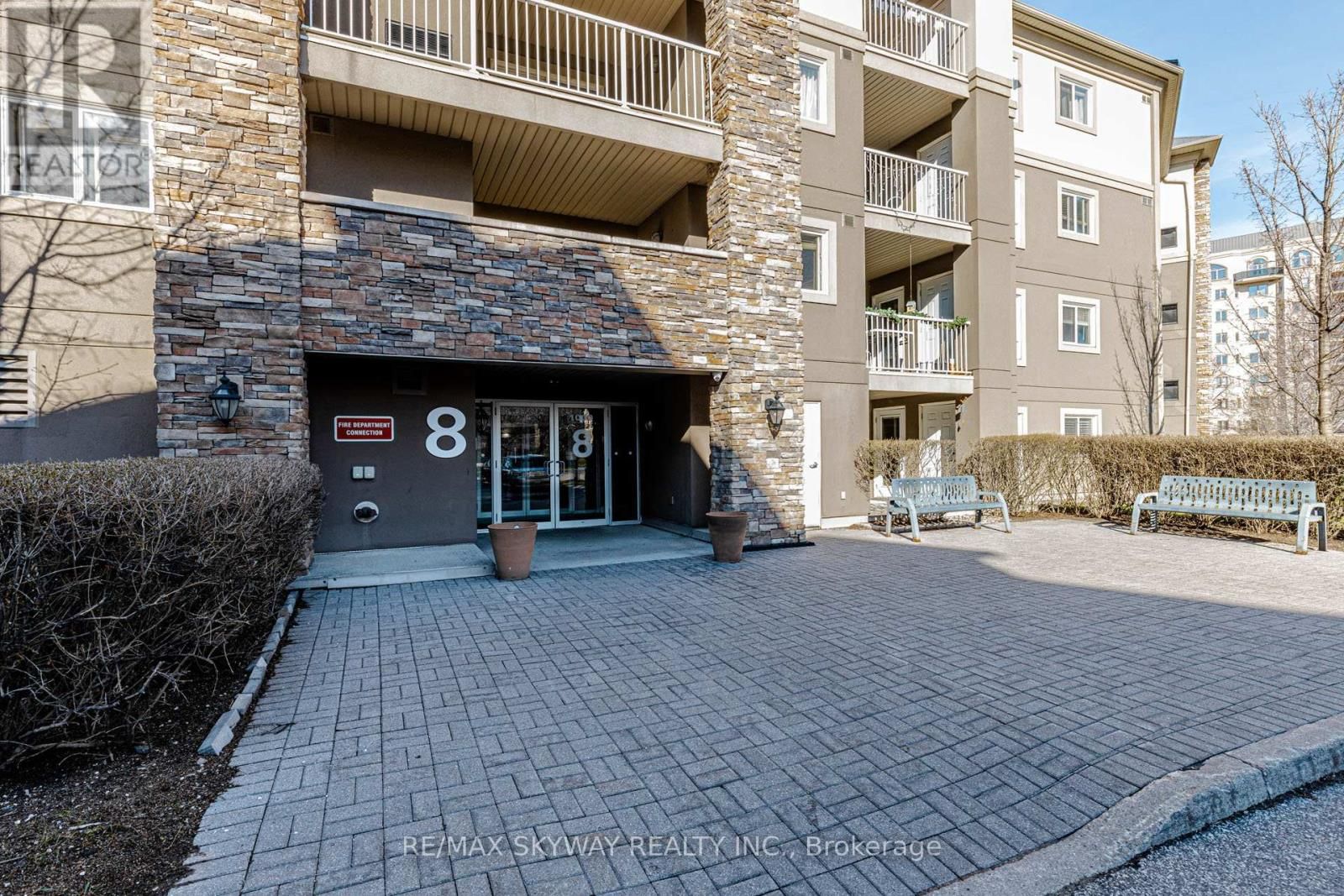 1403 - 8 DAYSPRING CIRCLE Image 5